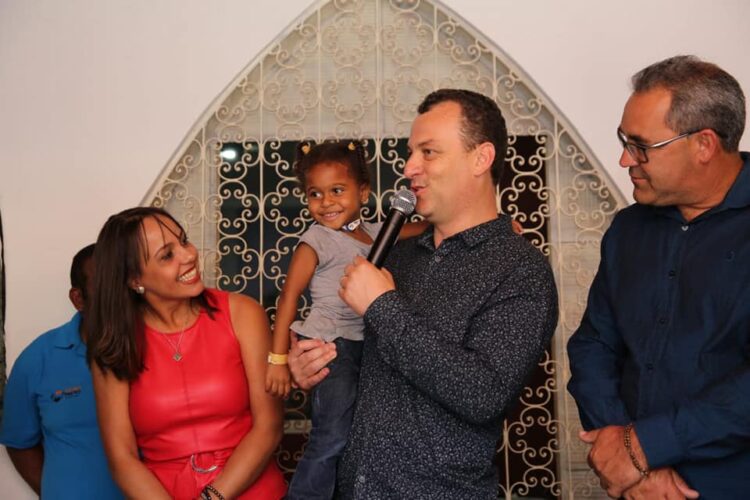 Prefeito Júlio Pimenta promulga Lei que regulamenta o uso da verba indenizatória de 8 mil reais dos vereadores