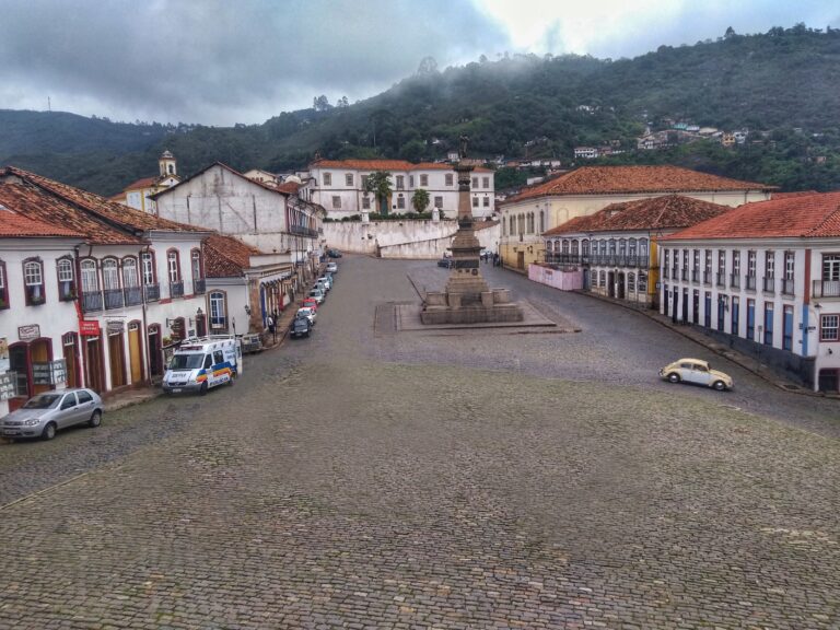 Frente Brasil Popular realiza manifestação contra a Reforma da Previdência nesta sexta-feira na Praça Tiradentes em Ouro Preto