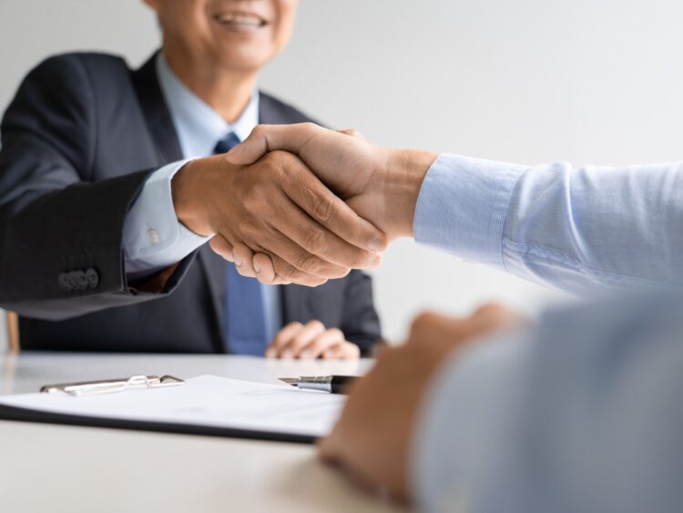 Por que eu deveria lhe contratar?