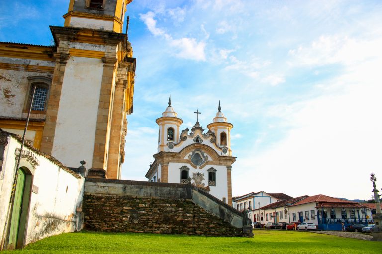 Festival da Canção de Mariana terá shows de João Bosco e Tianastácia em Julho