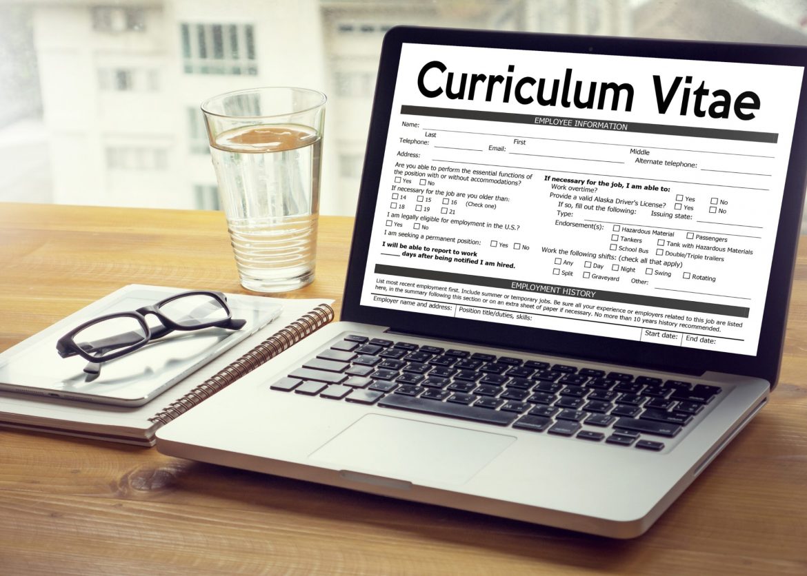 8 dicas para escolher o modelo de currículo certo