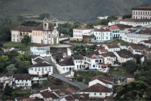O suor e a vida dos negros na construção do Patrimônio Histórico de Ouro Preto O suor e a vida dos negros na construção do Patrimônio Histórico de Ouro Preto