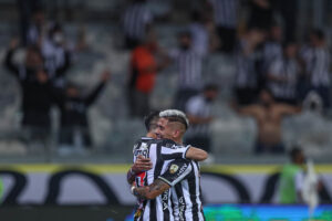 Atlético Mineiro abre os cofres e se prepara para disputar no topo após a retomada Atlético Mineiro abre os cofres e se prepara para disputar no topo após a retomada