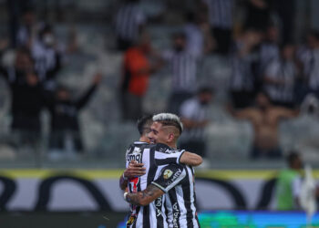 Atlético Mineiro abre os cofres e se prepara para disputar no topo após a retomada