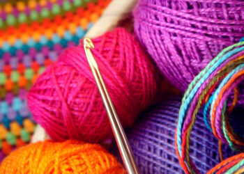 Artesanato em alta na decoração da casa: dicas para usar o crochê