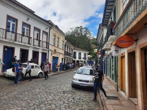 Aglomerações Turísticas – quem se responsabiliza? Aglomerações Turísticas – quem se responsabiliza?