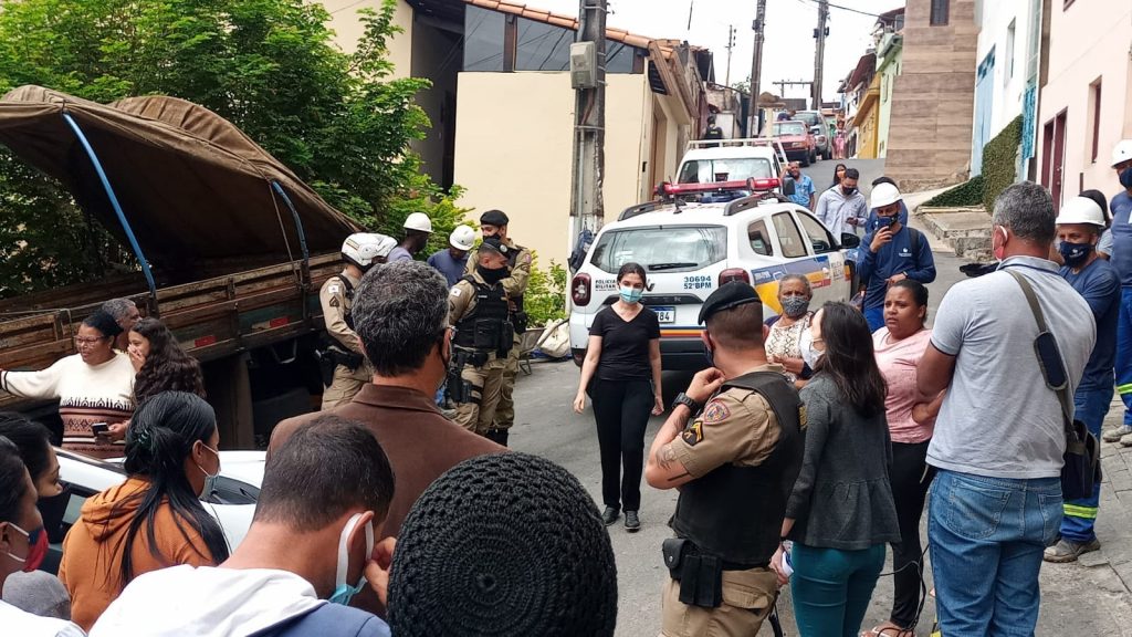 Saneouro aciona polícia para conseguir hidrometrar o bairro Vila Aparecida, em Ouro Preto