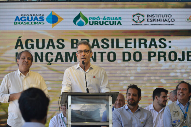 Zema anuncia veto de projeto contra discriminação LGBTQIA+