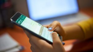 Compartilhar print de conversa de WhatsApp pode gerar indenização Compartilhar print de conversa de WhatsApp pode gerar indenização