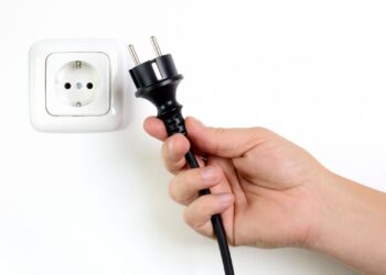 Conta de luz fica mais cara com a criação da bandeira tarifária 'escassez hídrica'