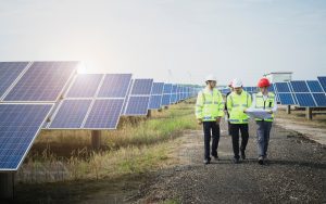 Empresa alemã de energia investirá R$ 5,2 bilhões e gerará 400 empregos no Norte de Minas Empresa alemã de energia investirá R$ 5,2 bilhões e gerará 400 empregos no Norte de Minas
