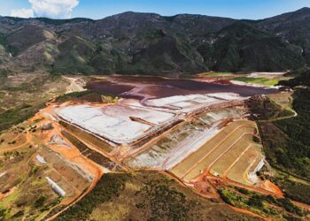 Mineração predatória e conflitos territoriais na cidade patrimônio mundial