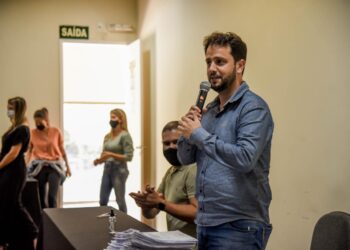 Prefeito interino de Mariana, Juliano Duarte, não comparece à CPI