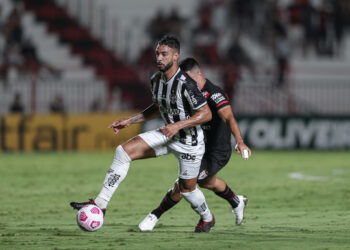 Vazada há quatro jogos, defesa do Atlético tem queda de rendimento no returno