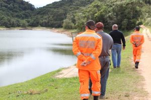 Barragem de água, em Paraisópolis, chega em nível 3 de emergência e 61 pessoas são evacuadas Barragem de água, em Paraisópolis, chega em nível 3 de emergência e 61 pessoas são evacuadas