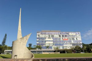 UFMG abre concurso para preencher 15 vagas de técnico administrativo UFMG abre concurso para preencher 15 vagas de técnico administrativo