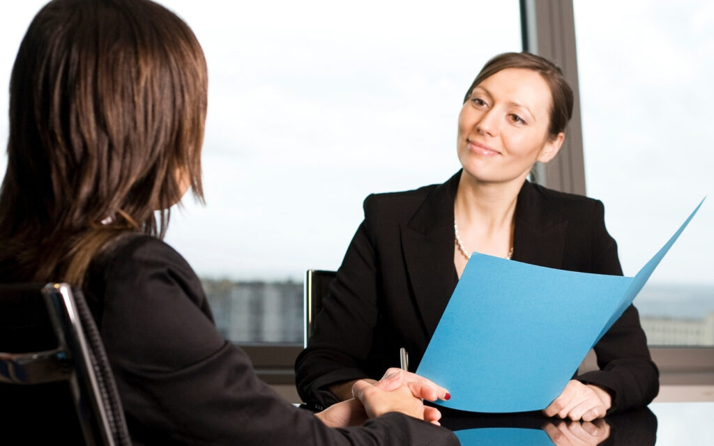 35 dicas para se dar bem em uma entrevista de emprego