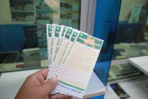 Já pensou? Mega-Sena pode pagar bolada de R$ 65 milhões na quarta-feira Já pensou? Mega-Sena pode pagar bolada de R$ 65 milhões na quarta-feira