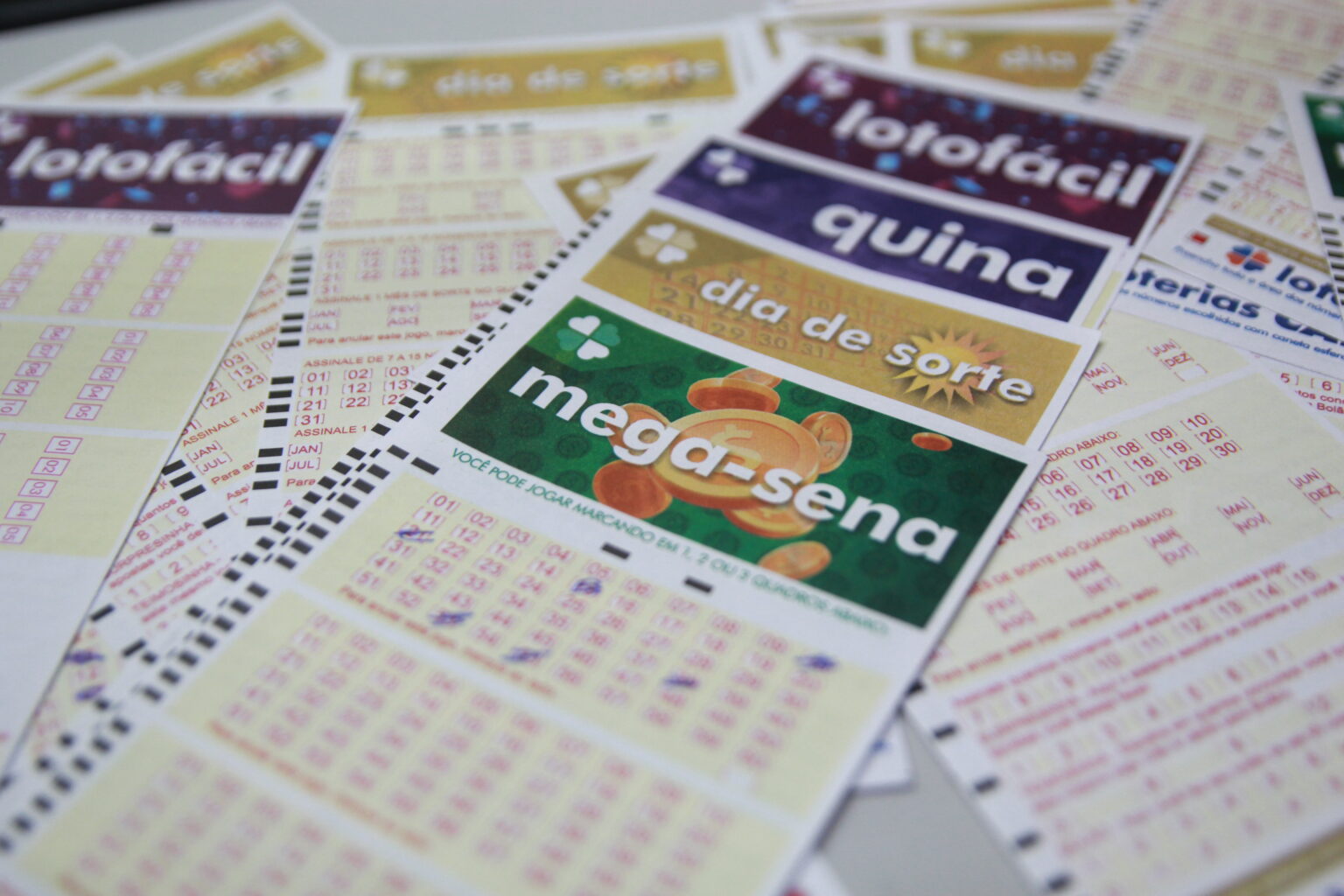 Loterias: confira o resultado da Mega-Sena 2422, Lotofácil 2355 e outros sorteios de sábado (23/10) Loterias: confira o resultado da Mega-Sena 2422, Lotofácil 2355 e outros sorteios de sábado (23/10)