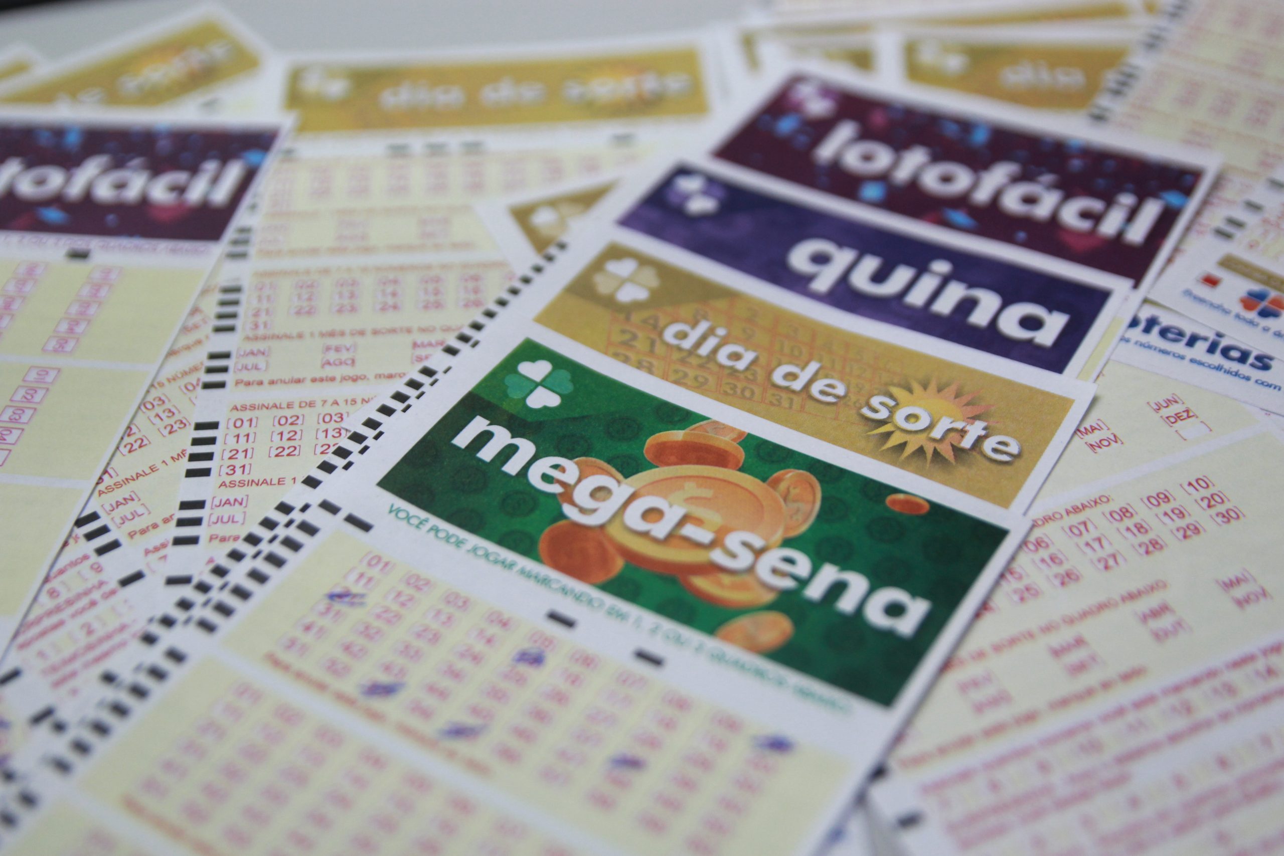 Loterias: confira o resultado da Mega-Sena 2417, Lotofácil 2344 e demais loterias de sábado (9/10)