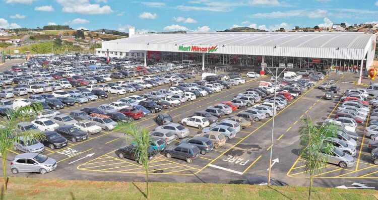 Mart Minas recebe currículos para nova unidade que se instalará em Congonhas