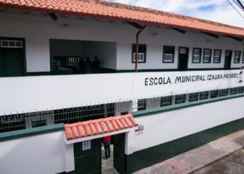 Em Ouro Preto, 92% dos servidores da educação estão completamente imunizados contra a Covid-19