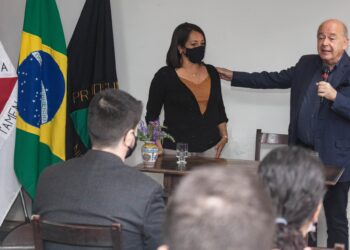 Prefeito de Ouro Preto anuncia nova secretária de Turismo e reforma administrativa