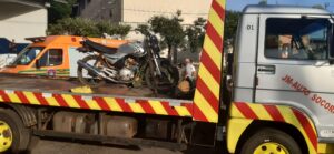 Guarda Civil de Itabirito prende condutor de moto, inabilitado, por direção perigosa Guarda Civil de Itabirito prende condutor de moto, inabilitado, por direção perigosa