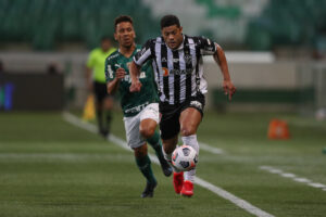 Atlético visita Palmeiras para manter o sonho de levantar a taça no domingo Atlético visita Palmeiras para manter o sonho de levantar a taça no domingo