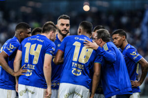 Cruzeiro não esteve entre os oito melhores em dois anos de Série B Cruzeiro nunca esteve entre os oito melhores em dois anos de Série B