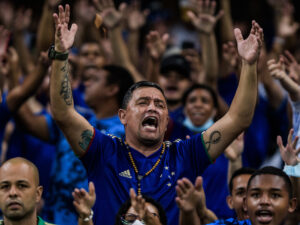 Cruzeiro enfrenta o Náutico em clima de despedida; entenda Cruzeiro enfrenta o Náutico em clima de despedida; entenda