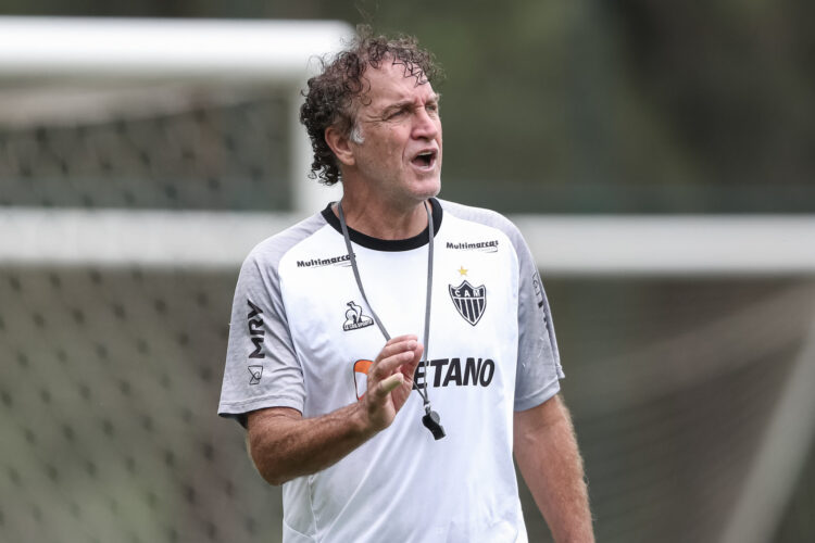 Cuca tem dúvidas para escalar o Atlético contra o Juventude; veja