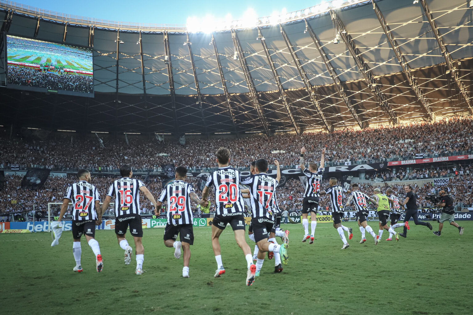 Solta o grito! Atlético é campeão brasileiro após 50 anos Solta o grito! Atlético é campeão brasileiro após 50 anos