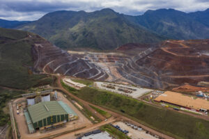 Samarco atinge 26% da produção que tinha antes do desastre em Mariana Samarco atinge 54% da produção que tinha antes do desastre em Mariana