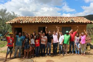 Após audiência, Ocupação Chico Rei pode voltar a cuidar da área que ocupava Após audiência, Ocupação Chico Rei pode voltar a cuidar da área que ocupava
