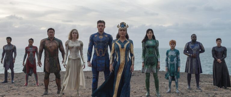 Crítica de 'Eternos': Quando as super franquias andam pela terra!