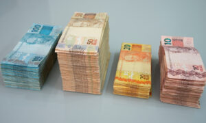 Quem quer ser um milionário? Mega-Sena sorteia R$ 65 milhões nesta quarta Quem quer ser um milionário? Mega-Sena sorteia R$ 65 milhões nesta quarta