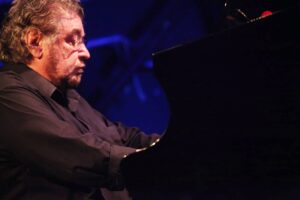 Projeto MUCIH, Música nas Cidades Históricas, apresenta música instrumental em Mariana e Ouro Preto Projeto MUCIH, Música nas Cidades Históricas, apresenta música instrumental de qualidade nas cidades históricas