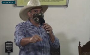 Vereador de Ouro Preto questiona se vale a pena arriscar o ano letivo de 2022 da cidade por causa de carnaval "Pode ser um tiro de bazuca no pé", diz vereador de Ouro Preto sobre carnaval em 2022