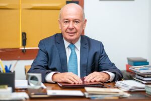 Contas de 2006 do prefeito de Ouro Preto são aprovadas na Câmara Contas do prefeito de Ouro Preto são aprovadas na Câmara, após parecer do TCE