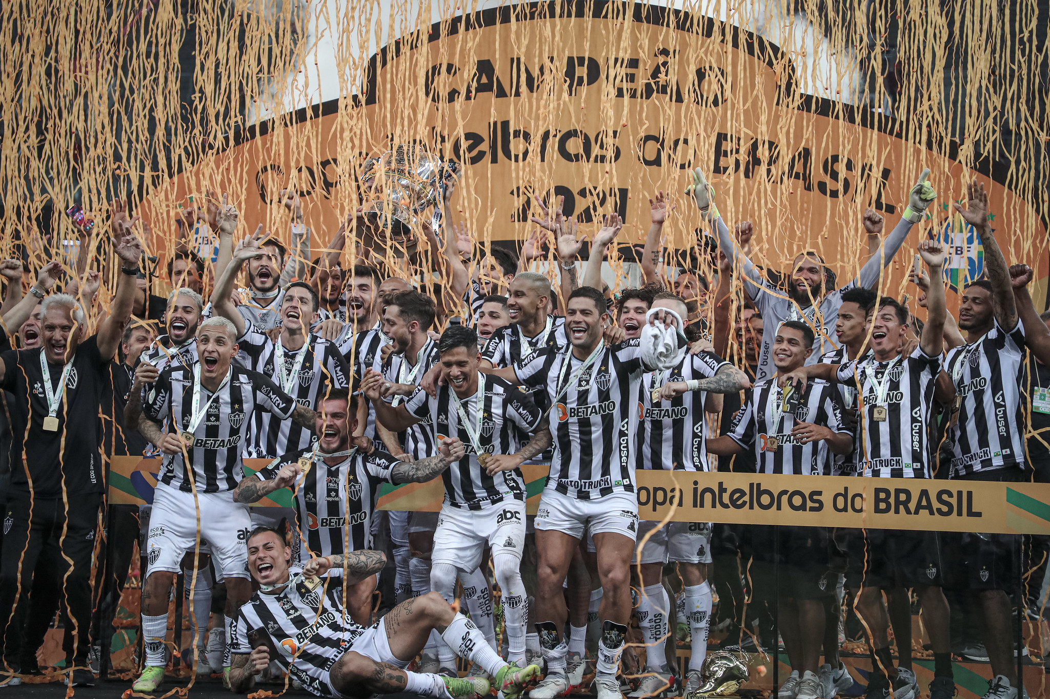 Atlético fecha 2021 com a temporada mais vitoriosa da história do futebol brasileiro