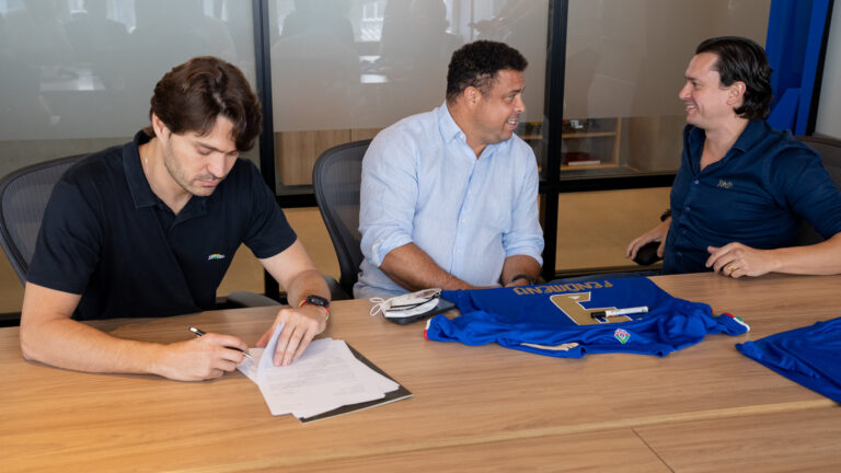 Luxa balançado: veja o perfil de técnico que "gestão Ronaldo" quer para o Cruzeiro