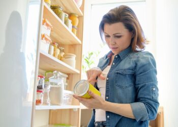 Você se atenta ao prazo de validade dos alimentos que consome?