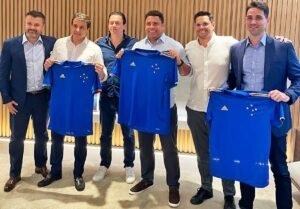 Ronaldo: veja como o novo dono do Cruzeiro diminuiu dívida do Valladolid em três anos Ronaldo: veja como o novo dono do Cruzeiro diminuiu dívida do Valladolid em três anos