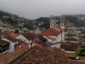Semana de Véspera do Natal, em Mariana e Ouro Preto, será chuvosa e quente Semana de Véspera do Natal, em Mariana e Ouro Preto, será chuvosa e de muito calor