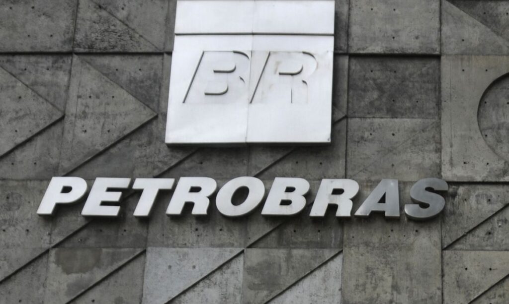 Petrobrás realiza concurso público com 757 vagas, podendo chegar a 3.600 oportunidades Petrobrás realiza concurso público com 757 vagas, podendo chegar a 3.600 oportunidades