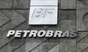 Petrobrás realiza concurso público com 757 vagas, podendo chegar a 3.600 oportunidades Petrobrás realiza concurso público com 757 vagas, podendo chegar a 3.600 oportunidades