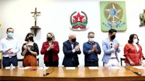 Posse de novos secretários marca reinício dos trabalhos da administração pública de Ouro Preto Posse de novos secretários marca início dos trabalhos da administração pública de Ouro Preto
