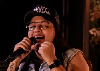 Sertaneja Mary Rezende, de Ouro Branco, foi destaque no Festival SP