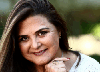 Contra vacina, atriz Elizangela é internada com sequelas da Covid-19